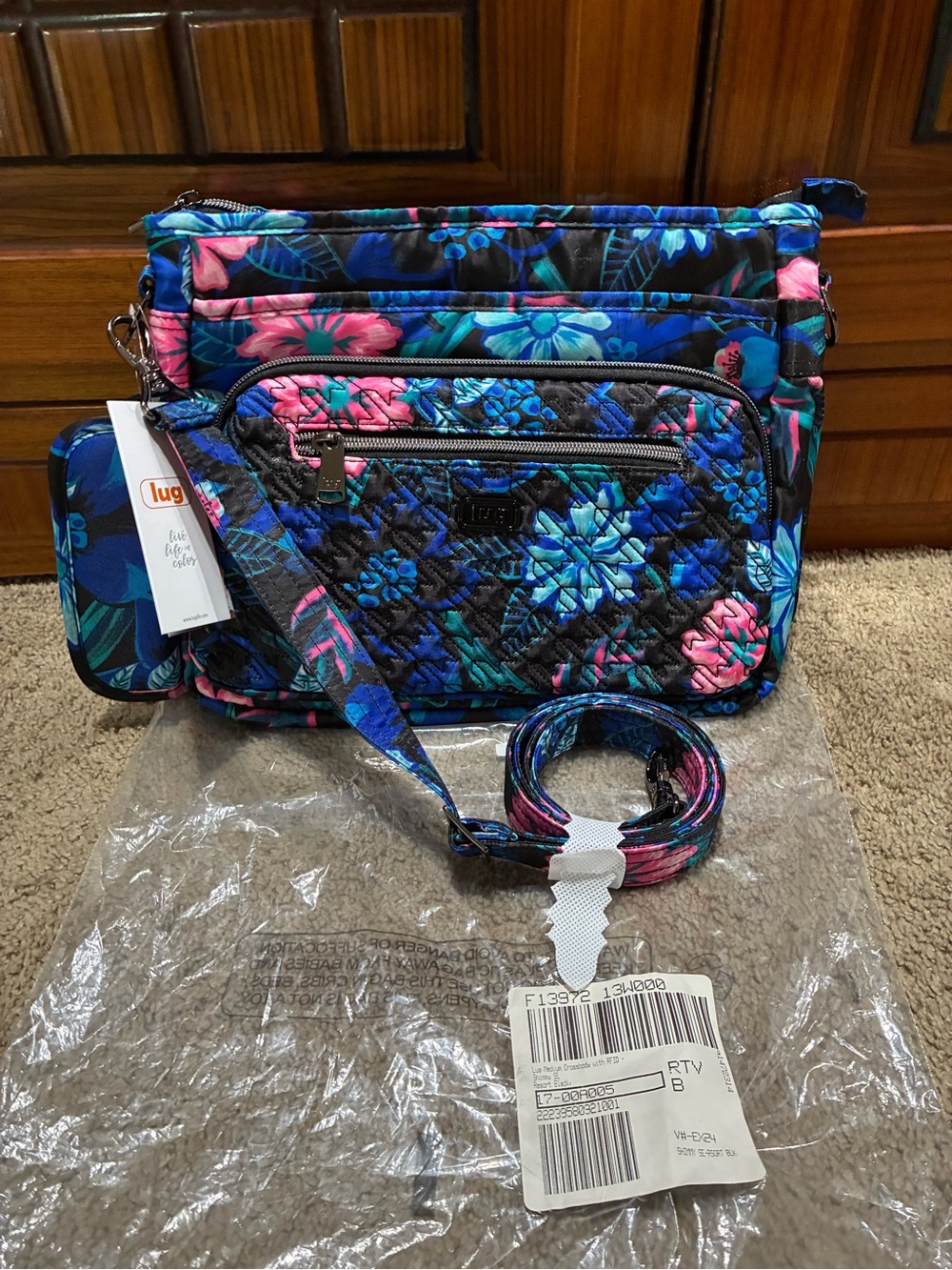 Lug Shimmy SE Resort Black Medium Crossbody Bag RFID Protection NWT Travel